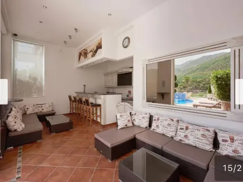 Rent, two bedroom apartment, 75m², Bečići, Budva - image 8