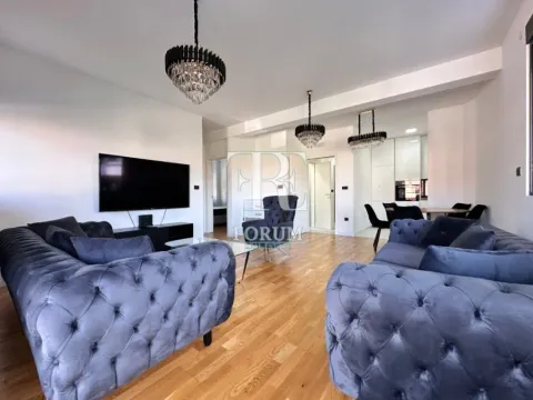 Izdavanje, trosoban stan, 130m², Blok 9, Podgorica - image 5