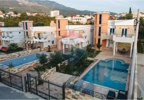 Prodaja, kuća, 333m², Dobre Vode, Bar - image 11