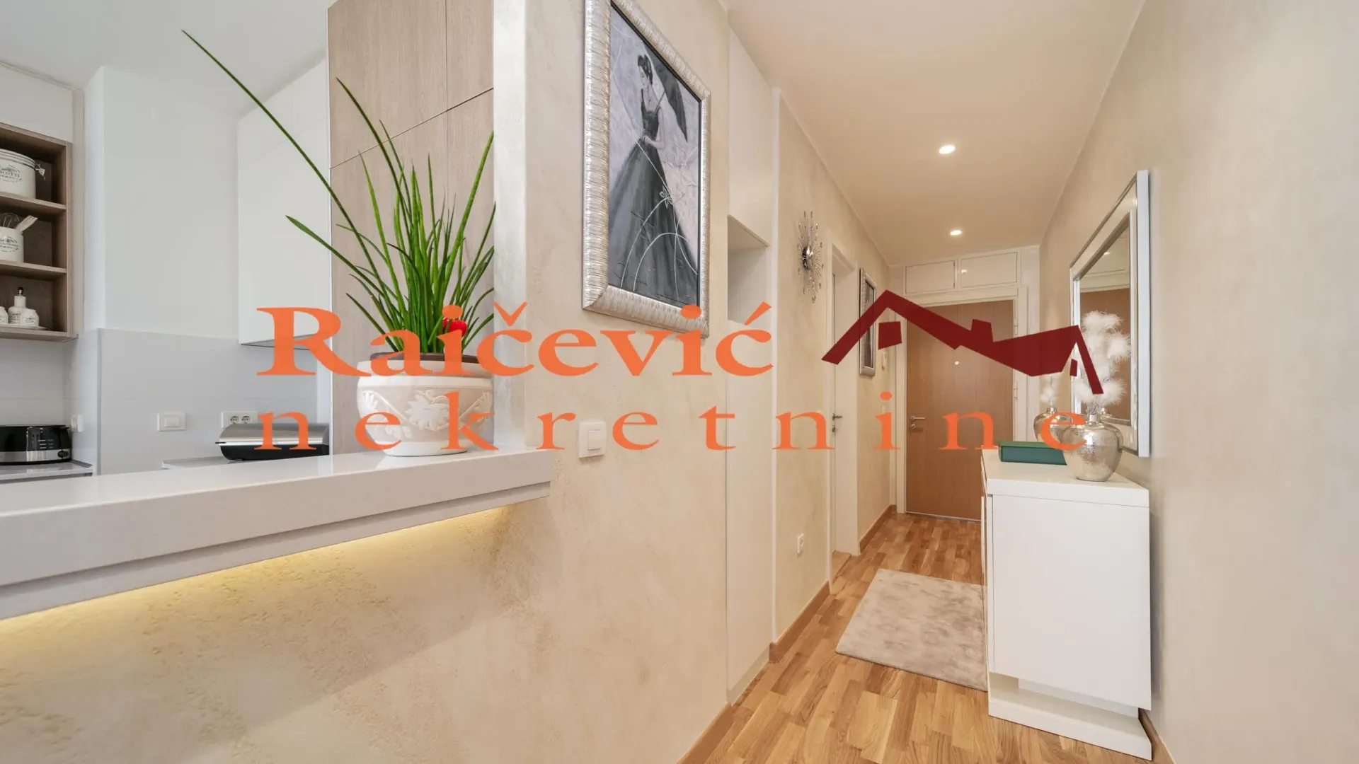 Izdavanje, trosoban stan, 90m², Savski Venac, Beograd