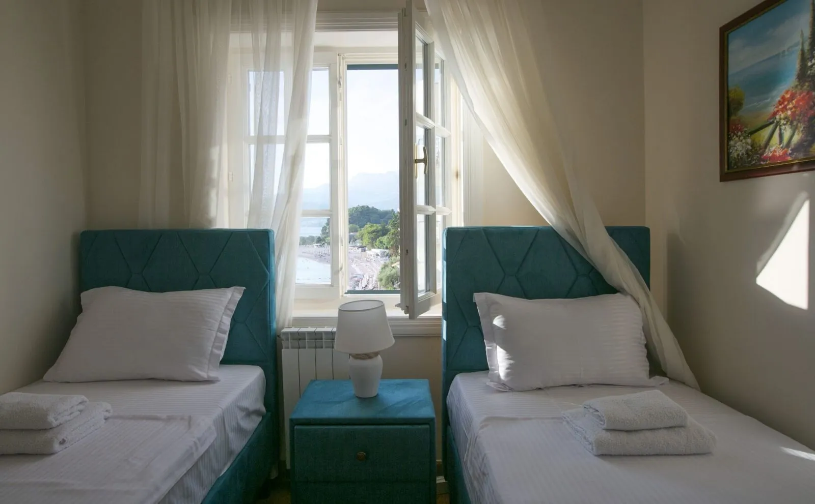 Sale, three bedroom apartment, 90m², Sveti Stefan, Budva