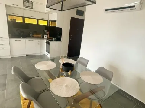 Prodaja, jednosoban stan, 45m², Tivat, Crna Gora - image 7