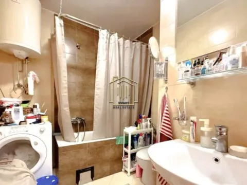 Prodaja, trosoban stan, 81m², Stari Aerodrom, Podgorica - image 3