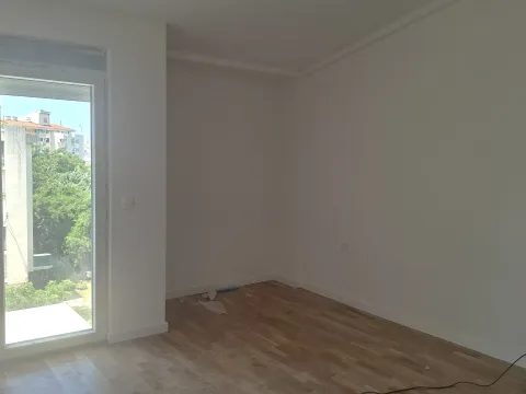Prodaja, garsonjera, 26m², Centar, Bar - image 2