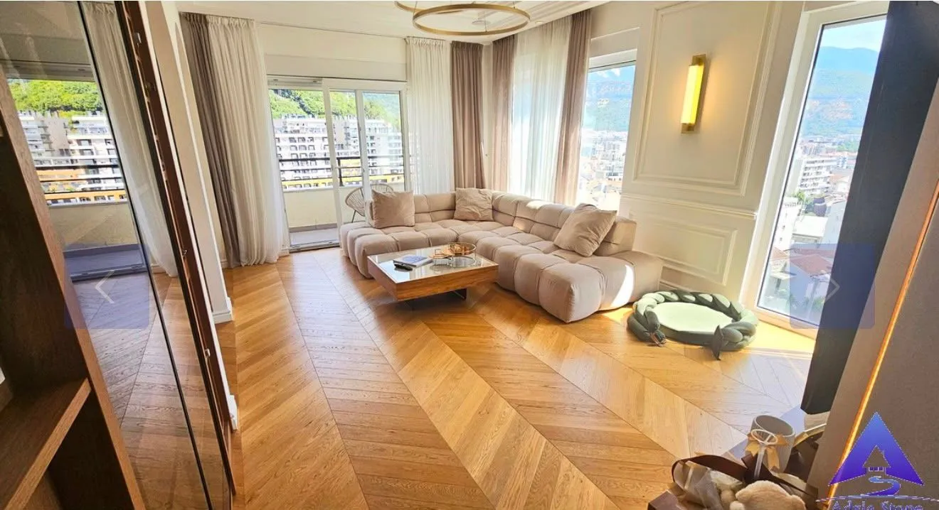 Sale, two bedroom apartment, 77m², Bečići, Budva