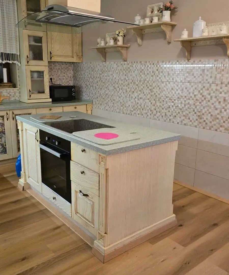 Sale, house, 650m², Prčanj, Kotor