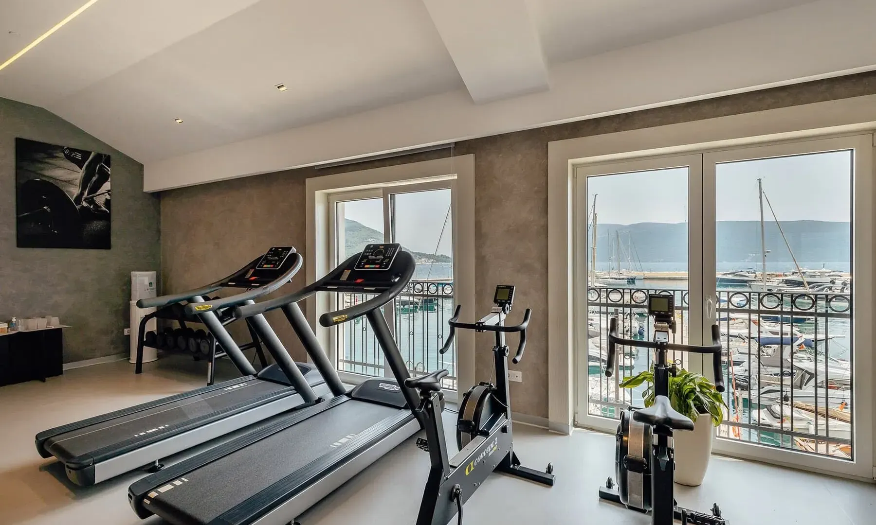 Sale, two bedroom apartment, 100m², Kotor, Crna Gora