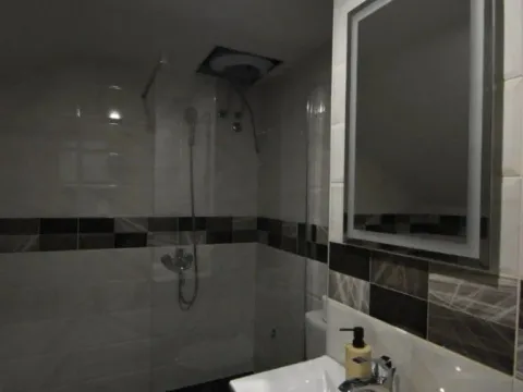 Rent, one bedroom apartment, 50m², Lepetani, Tivat - image 10