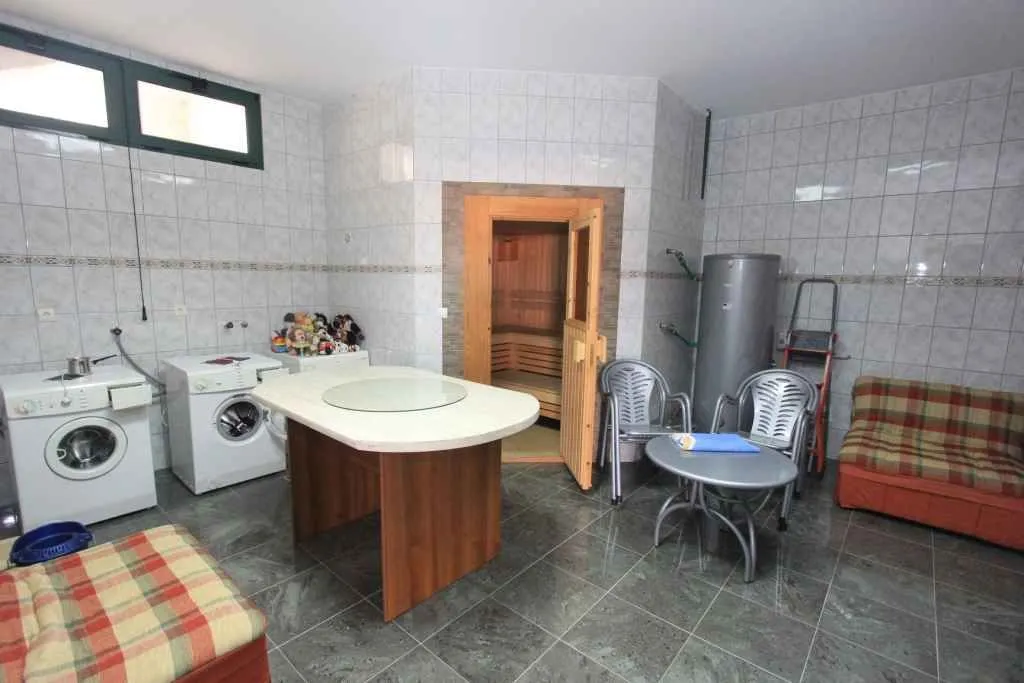 Prodaja, kuća, 560m², Petrovac, Budva