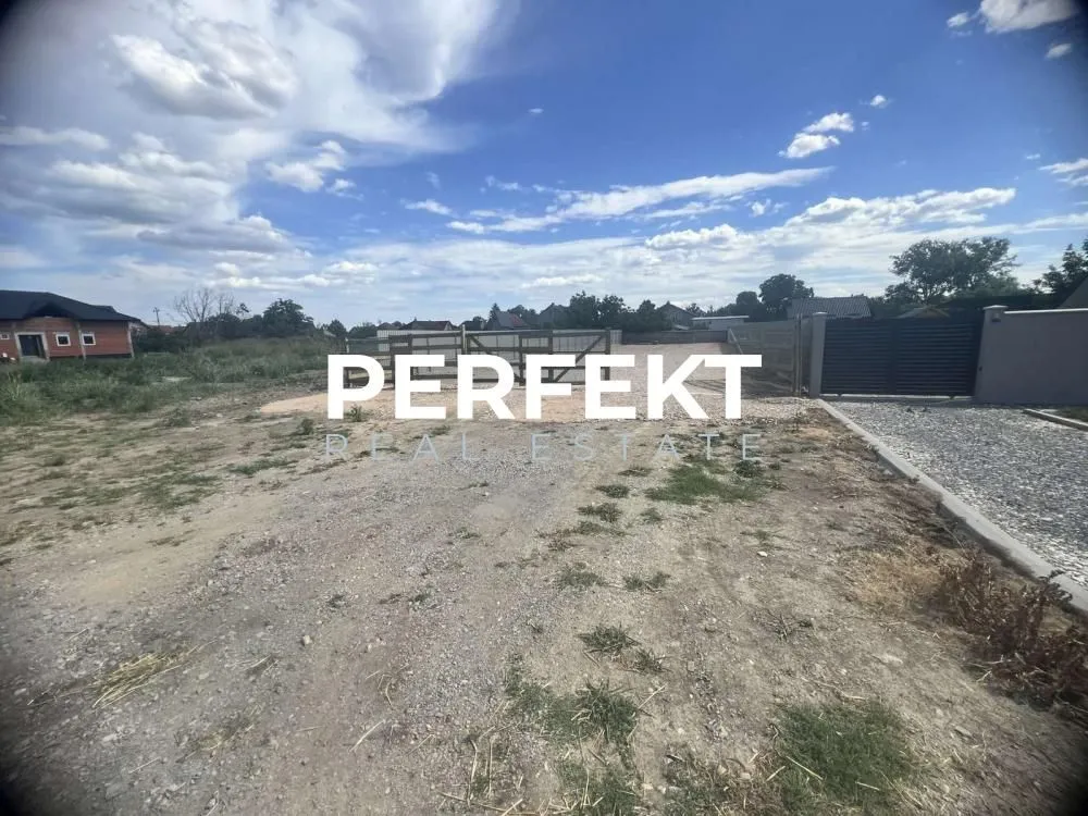Izdavanje, plac, 848m², Pančevo, Srbija