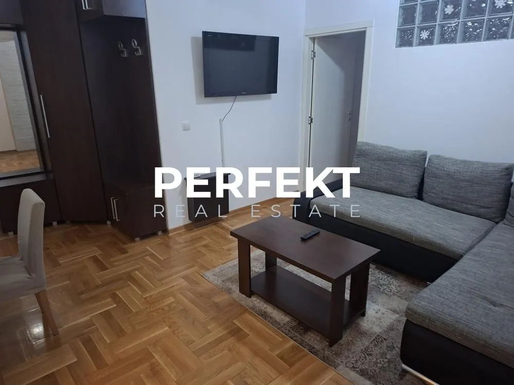 Izdavanje, jednosoban stan, 44m², Kotež 1, Pančevo