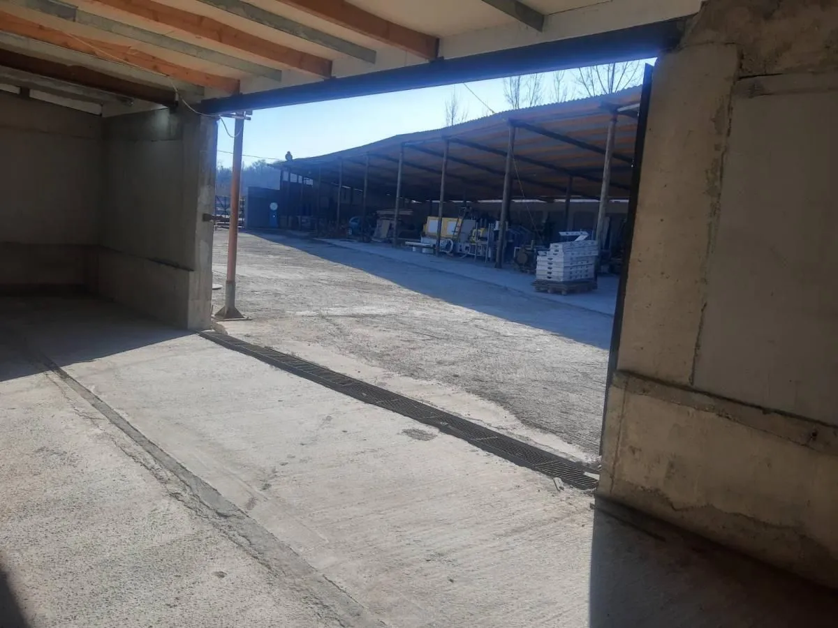 Rent, office space, 850m², Rakovica, Beograd
