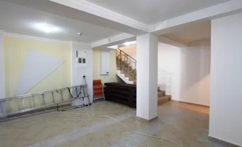 Prodaja, kuća, 466m², Petrovac, Budva - image 17