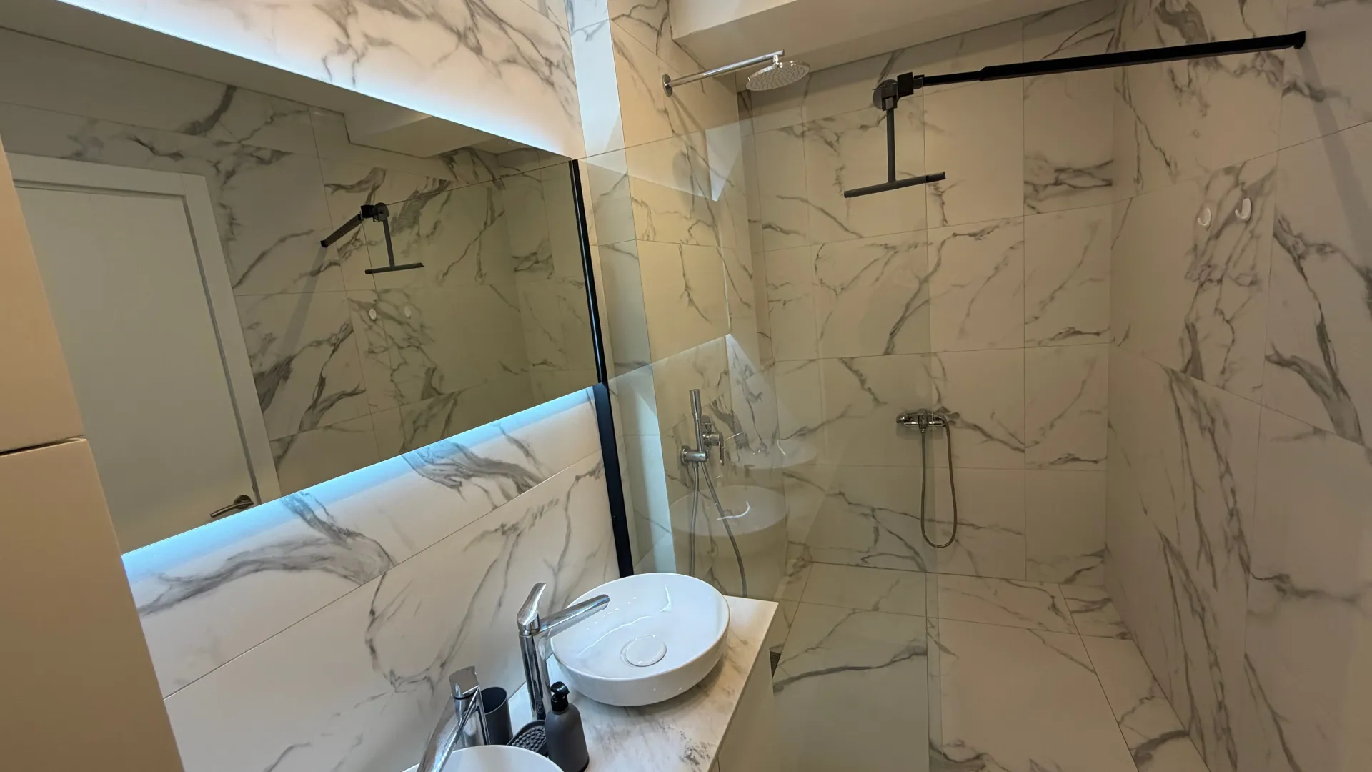 Izdavanje, jednosoban stan, 56m², Centar, Podgorica