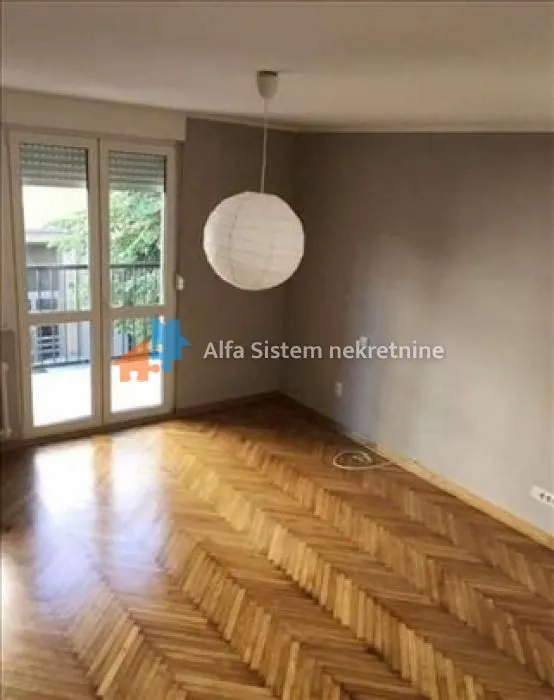 Izdavanje, dvosoban stan, 60m², Kalenić Pijaca, Vračar Sve Podlokacije