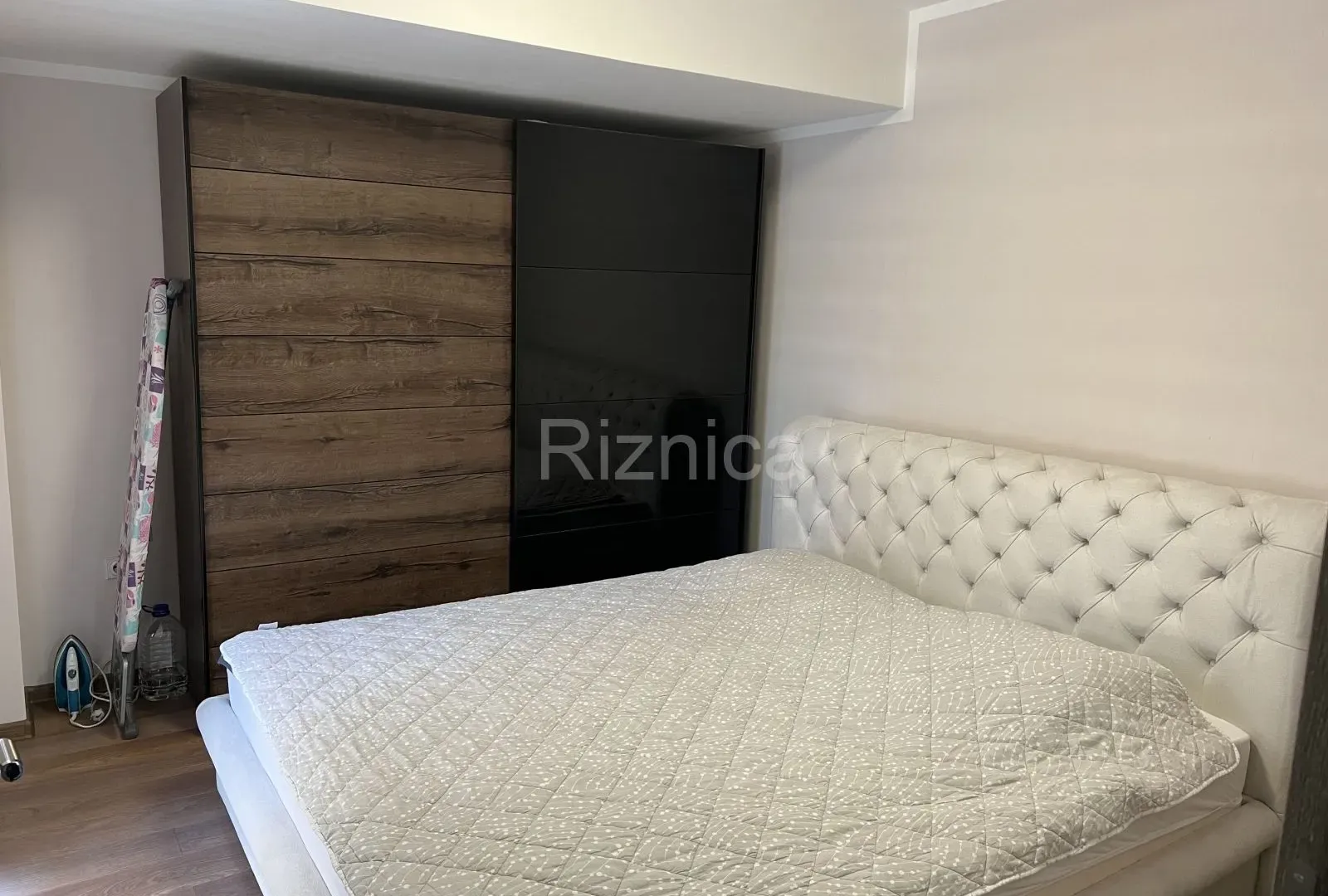 Prodaja, jednosoban stan, 162m², Pantelej, Niš
