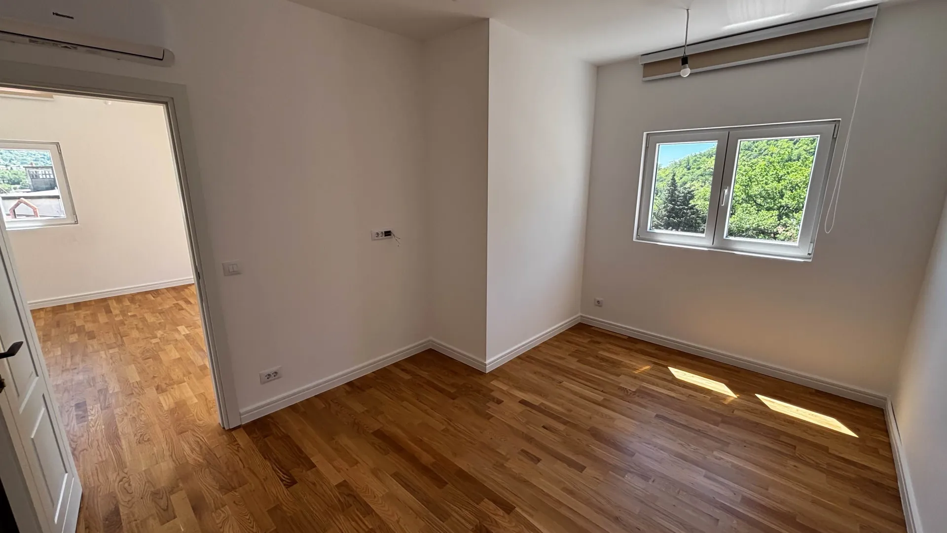 Prodaja, dvosoban stan, 61m², Sutomore, Bar