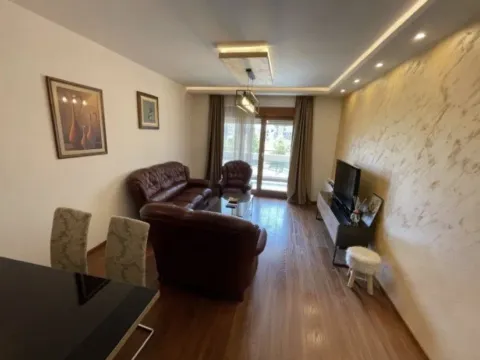 Izdavanje, dvosoban stan, 69m², Master Kvart, Podgorica - image 2