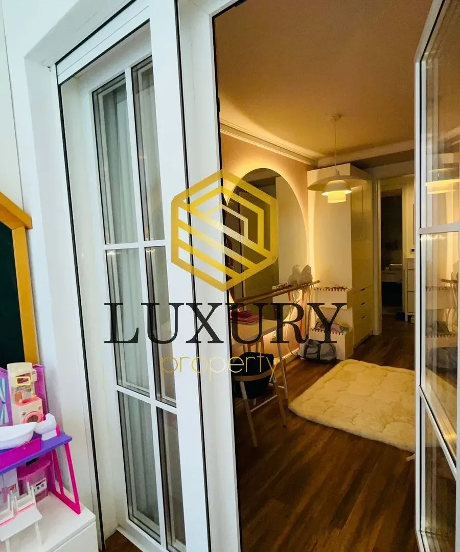 Prodaja, trosoban stan, 122m², Centar, Podgorica