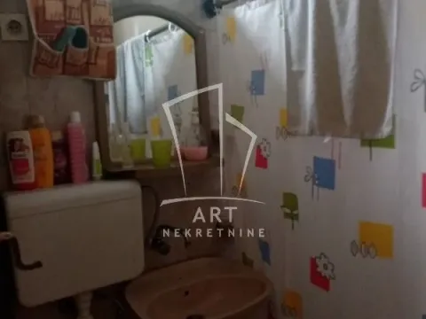 Prodaja, kuća, 91m², Zemun Kalvarija, Zemun Sve Podlokacije - image 6