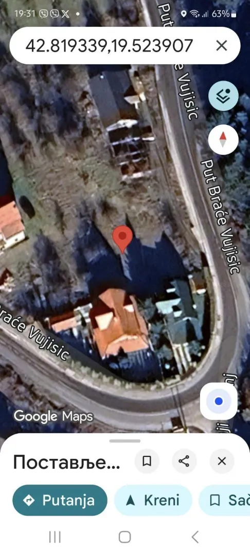 Satelitski snimak lokacije placa na mapi.