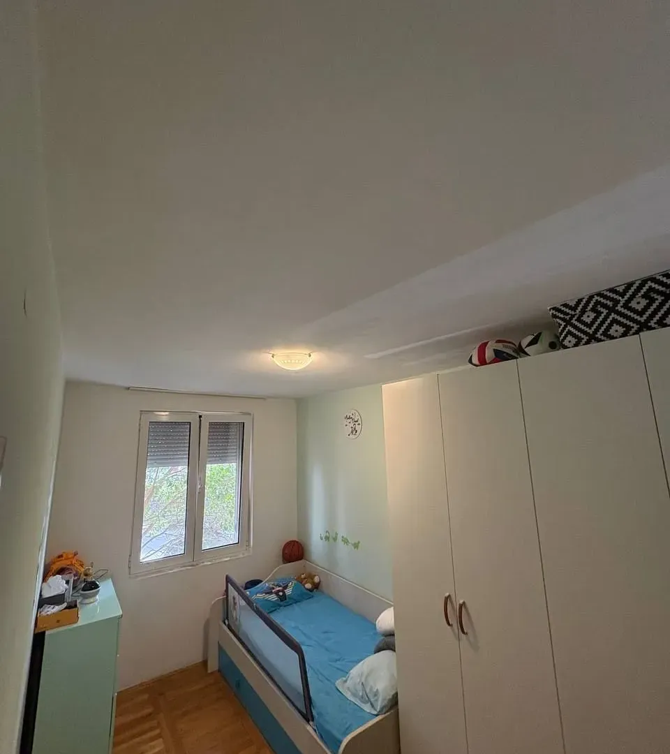 Izdavanje, dvosoban stan, 60m², Stara Varoš, Podgorica