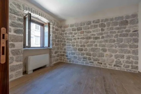 Sale, house, 130m², Muo, Kotor - image 7