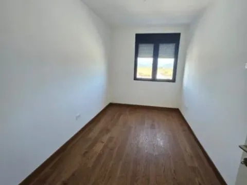 Sale, three bedroom apartment, 127m², Tološka šuma, Podgorica - image 8