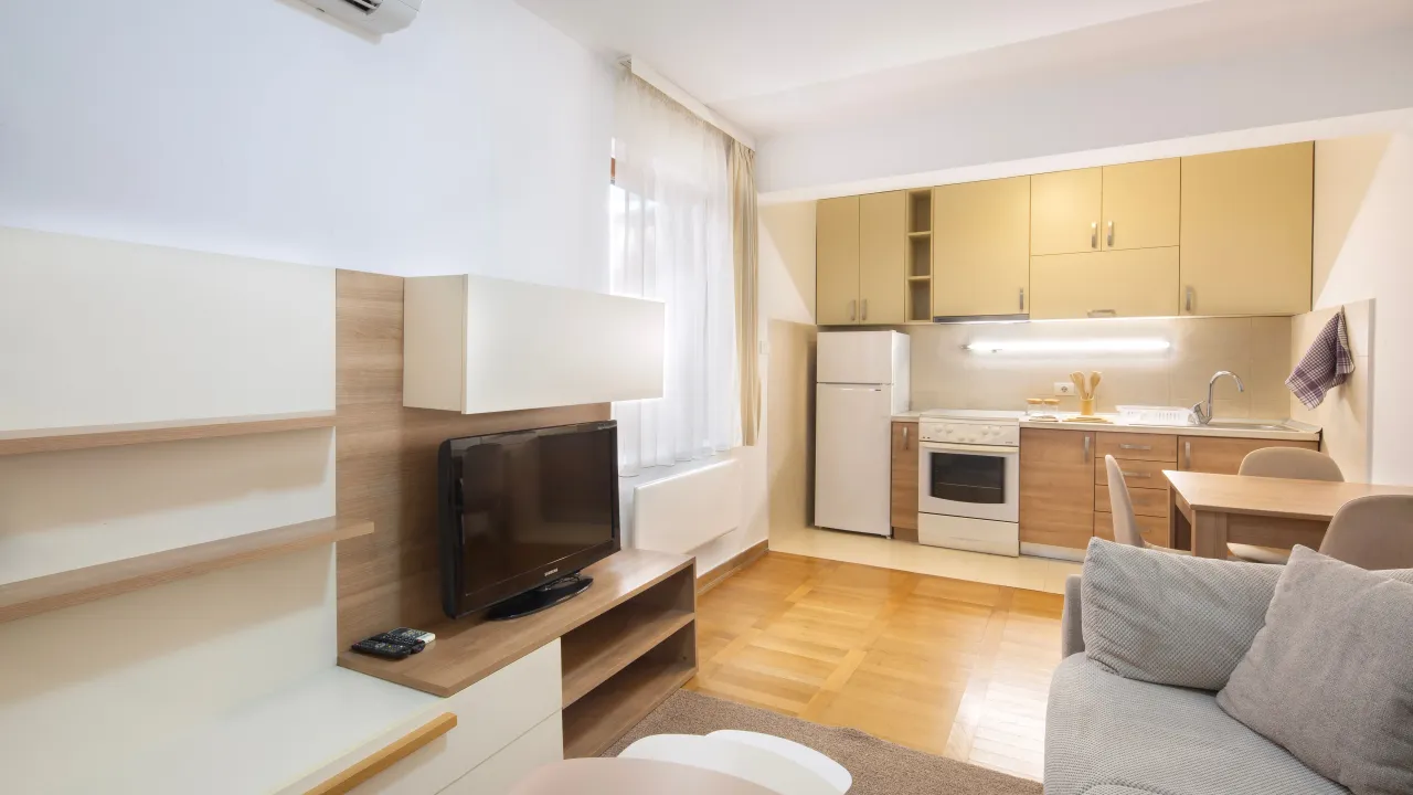 Rent, one bedroom apartment, 45m², Bijeli Do, Budva