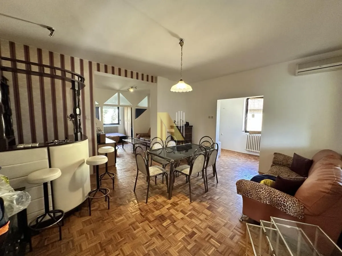 Prodaja, kuća, 366m², Sajmište, Novi Sad