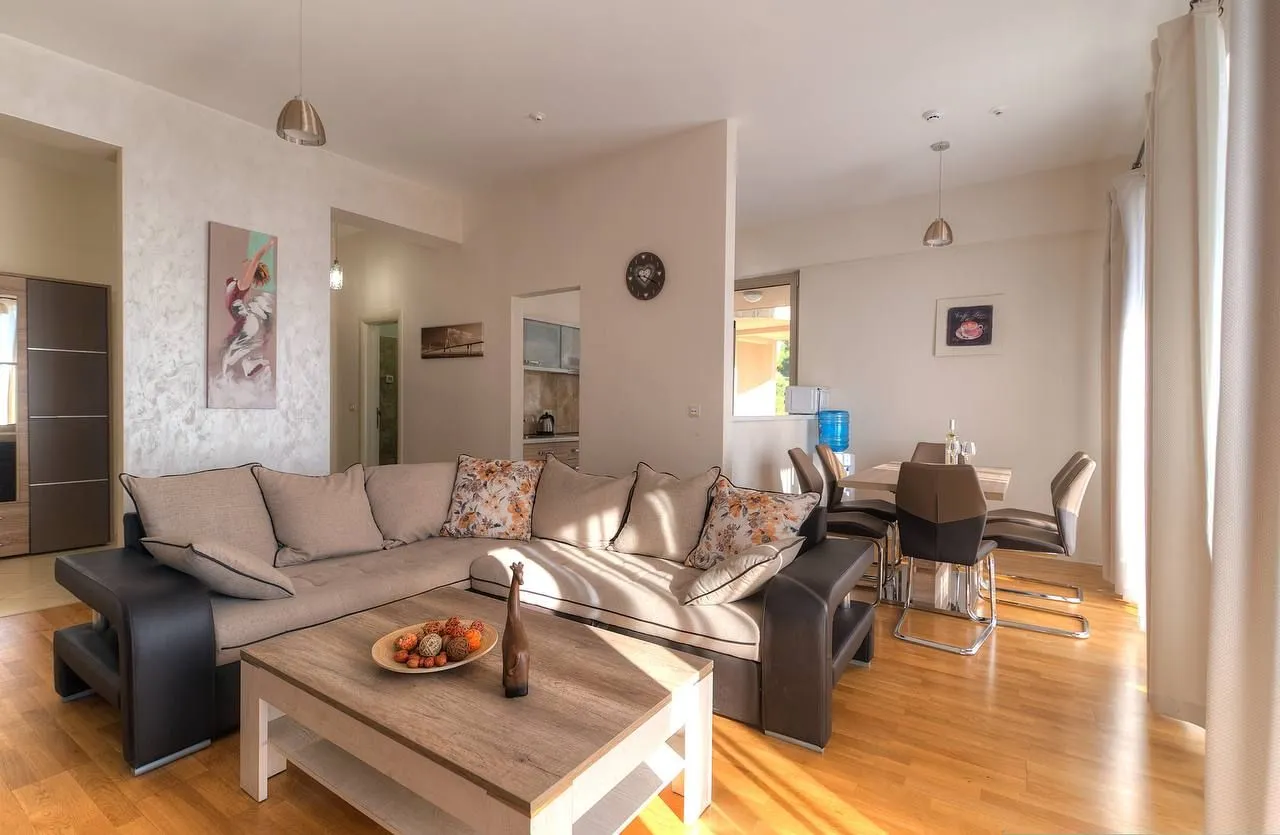 Sale, two bedroom apartment, 189m², Harmonija, Budva
