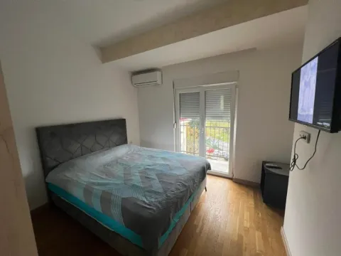 Izdavanje, jednosoban stan, 54m², Centar, Podgorica - image 6