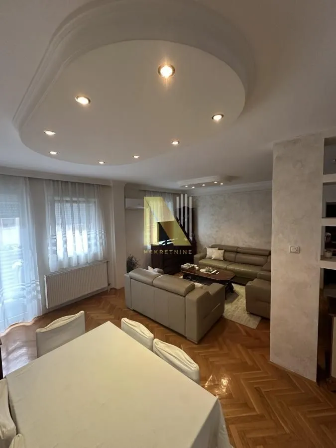 Prodaja, trosoban stan, 79m², Adamovićevo Naselje, Novi Sad Sve Podlokacije
