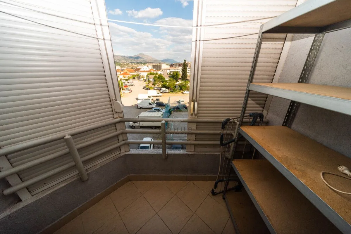 Izdavanje, jednosoban stan, 37m², Stari Aerodrom, Podgorica