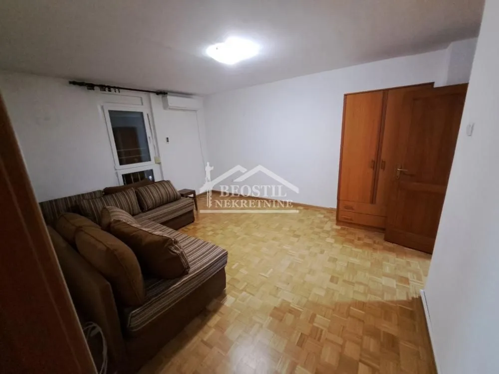 Prodaja, trosoban stan, 74m², Novi Beograd Blok 72, Novi Beograd Sve Podlokacije