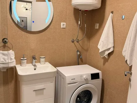 Prodaja, jednosoban stan, 37m², Tološi, Podgorica - image 10