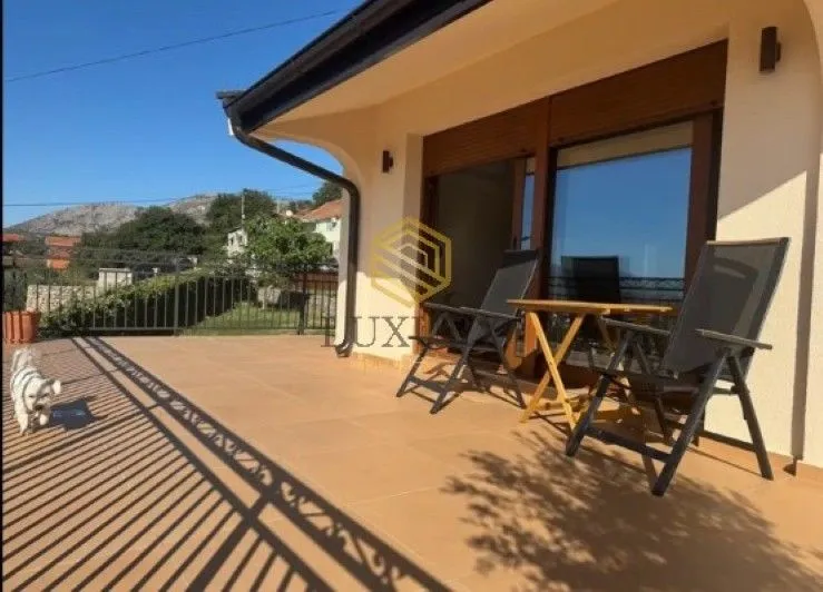 Rent, house, 256m², Masline, Podgorica