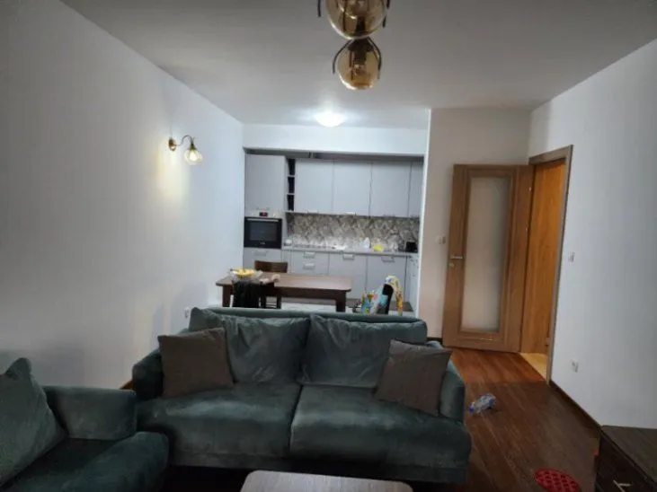 Izdavanje, dvosoban stan, 69m², Master Kvart, Podgorica