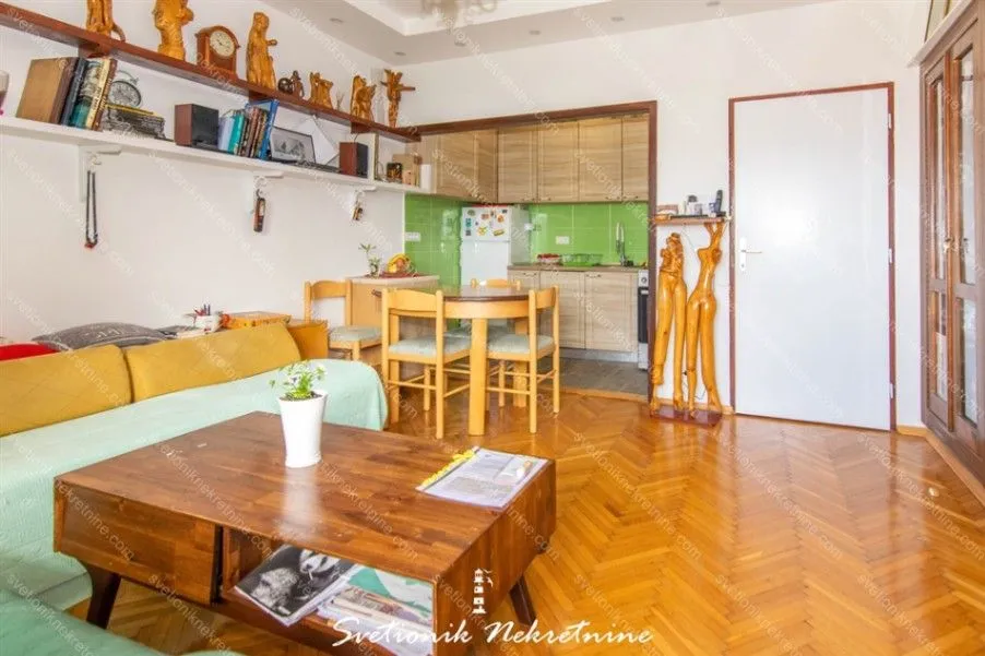 Prodaja, petosoban stan, 240m², Savina, Herceg Novi