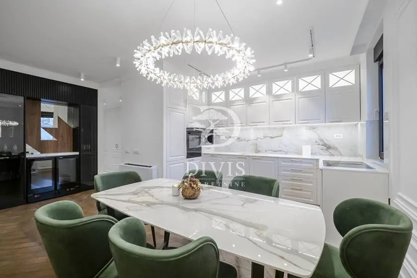 Prodaja, trosoban stan, 115m², Vračar Sve Podlokacije, Beograd