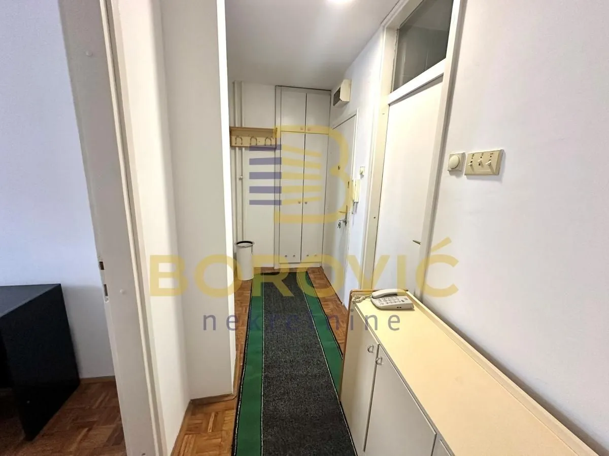 Rent, two bedroom apartment, 44m², Crveni Krst, Beograd