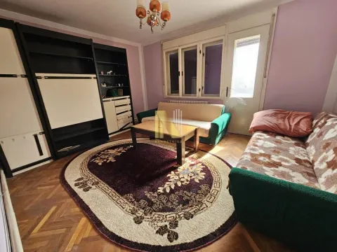 Prodaja, kuća, 303m², Pecinci, Srbija - image 11