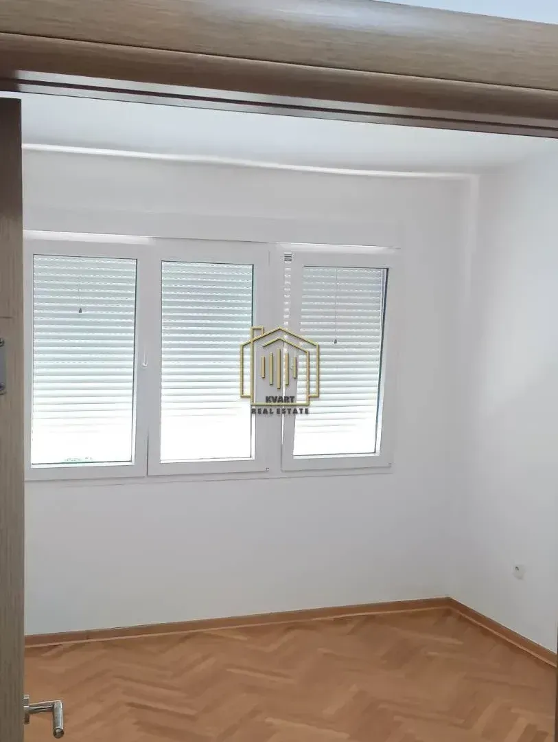 Izdavanje, četvorosoban stan, 66m², Preko Morače, Podgorica