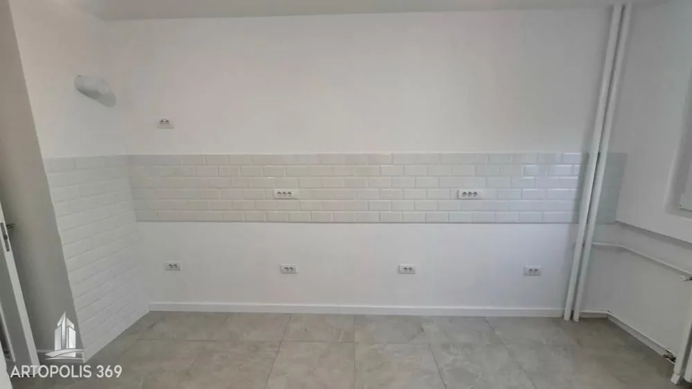 Prodaja, četvorosoban stan, 95m², Novi Beograd Blok 37, Novi Beograd Sve Podlokacije