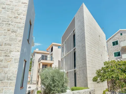 Sale, house, 320m², Pržno, Budva - image 2