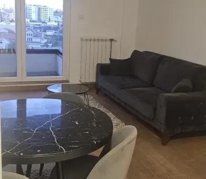 Stan in Bulevar Evrope