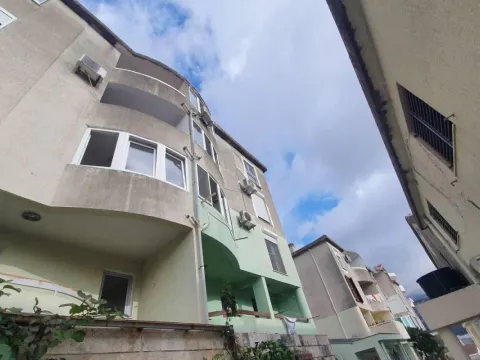 Sale, two bedroom apartment, 70m², Dubovica, Budva - image 10