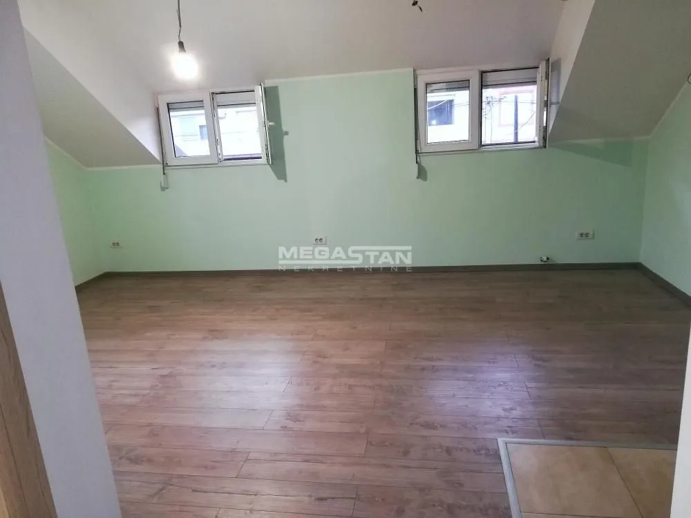Prodaja, kuća, 272m², Zemun Gornji Grad, Zemun Sve Podlokacije
