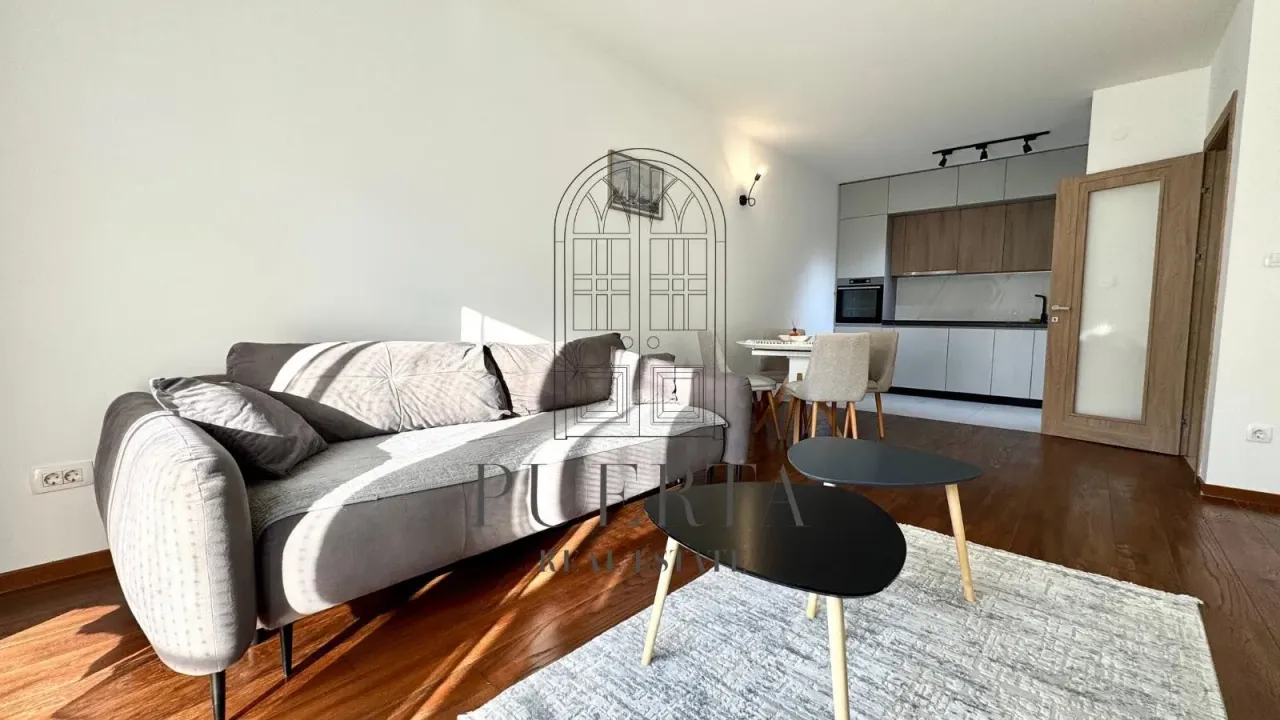 Izdavanje, jednosoban stan, 52m², Master Kvart, Podgorica
