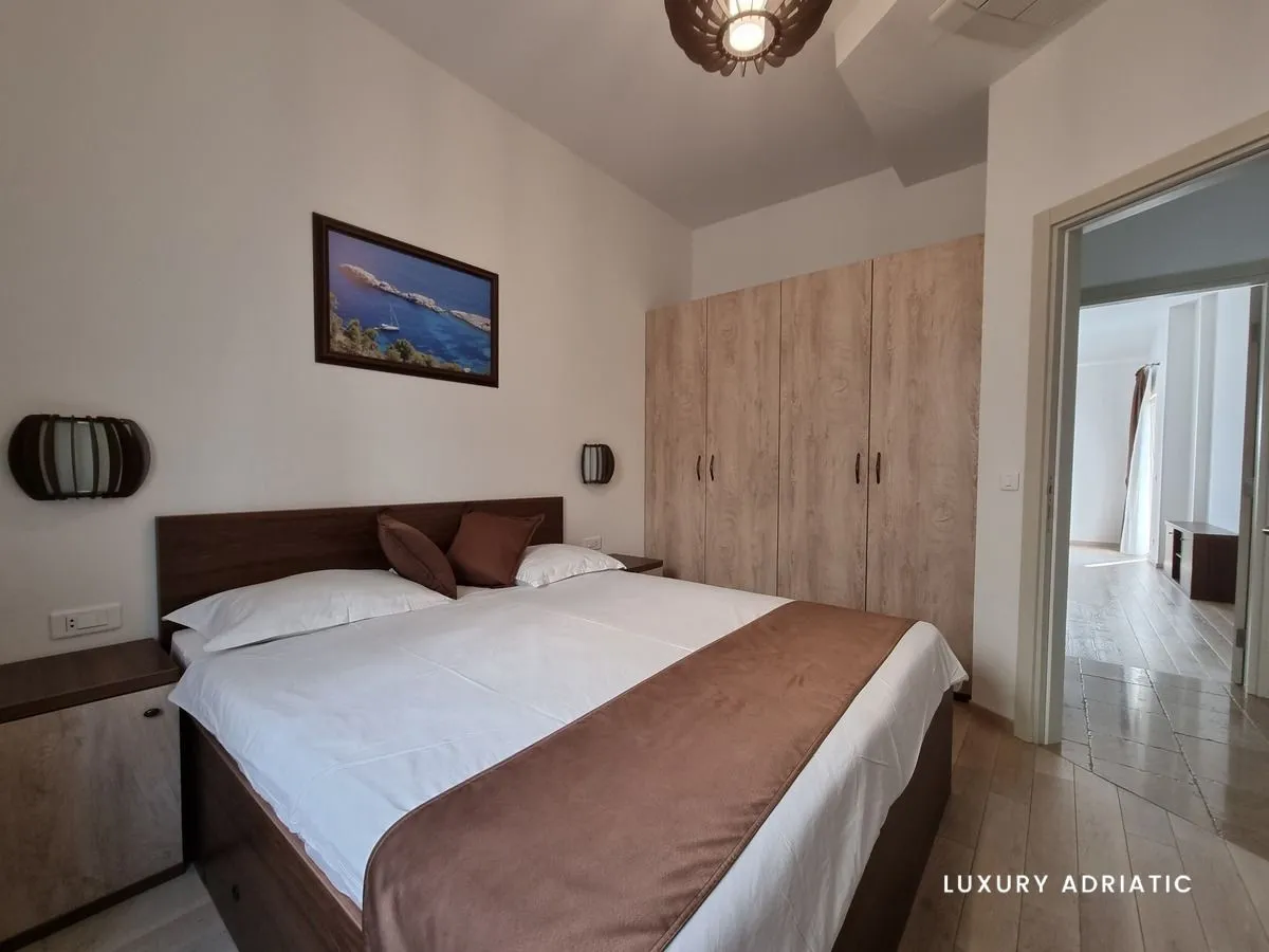 Sale, house, 1000m², Reževići, Budva